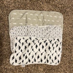 Copper pearl burp clothes